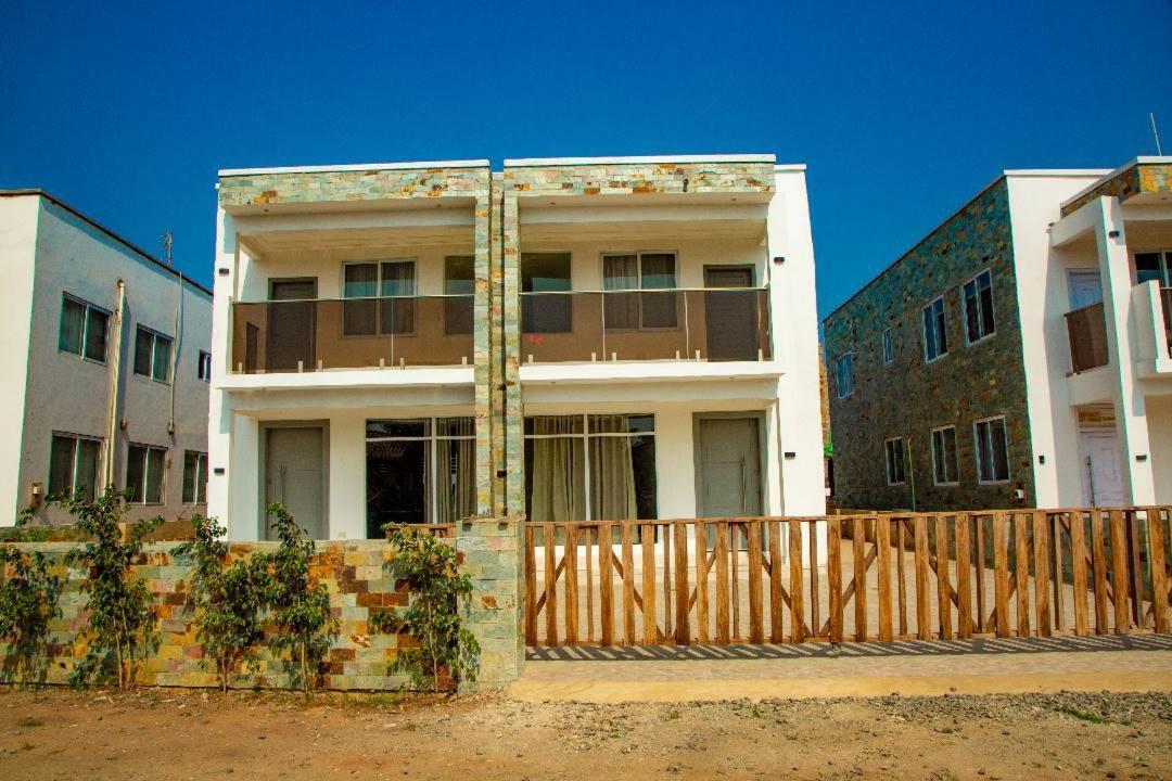Ocean Green Beach Resort Prampram Exterior photo
