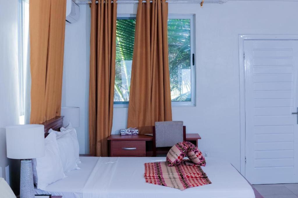 Ocean Green Beach Resort Prampram Exterior photo